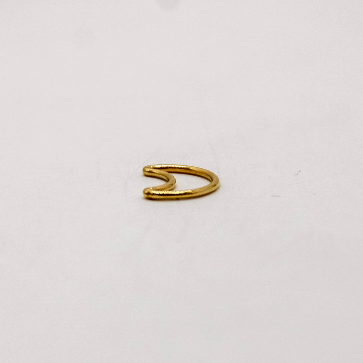 Moon Outline Connector